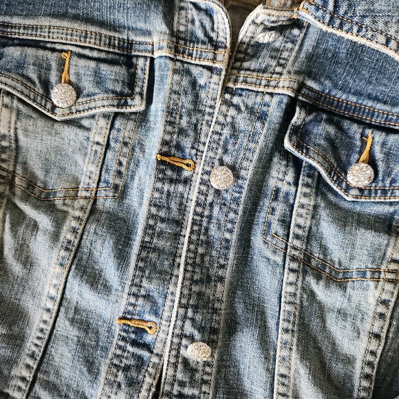 Michael Kros cropped denim jacket with jewel buttons - Picture 3 of 8